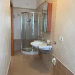 In 42842 דירה *